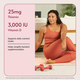 Bariatric Advantage Ultra Solo Without Iron capsules in hand