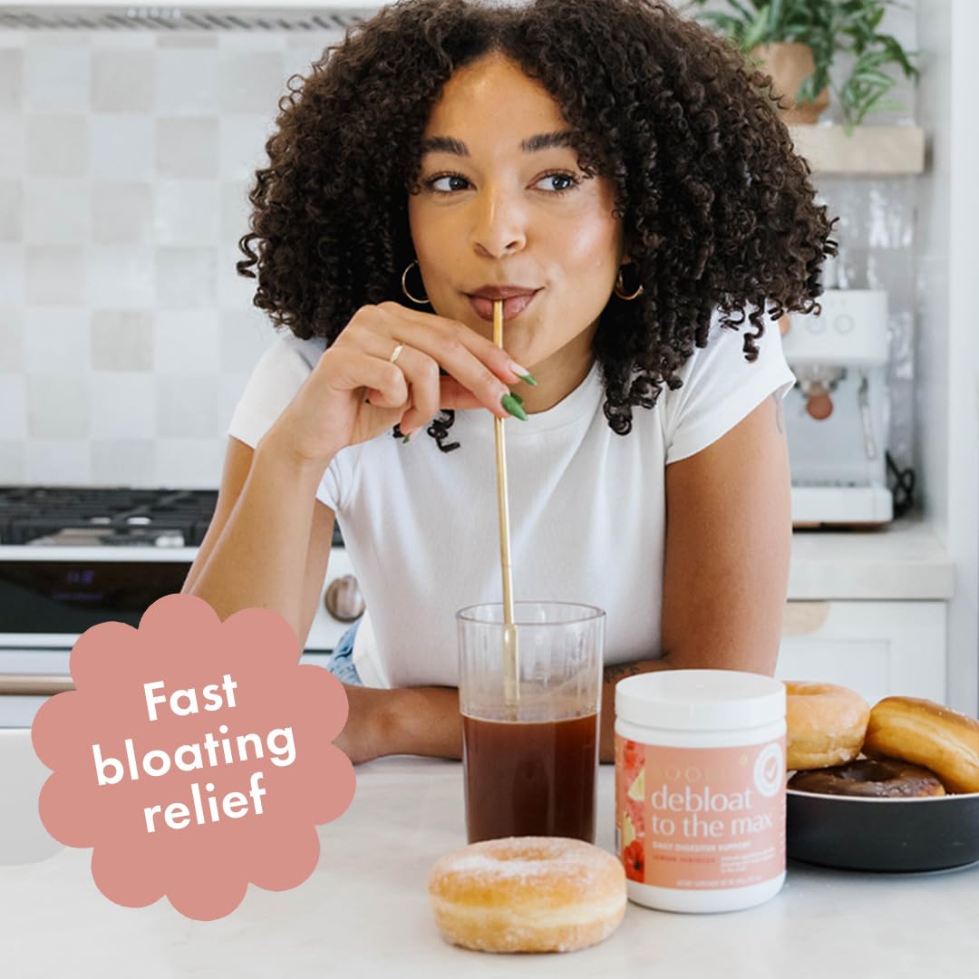 Boobie Brands Debloat to the Max Lemon Hibiscus flavour powder scoop