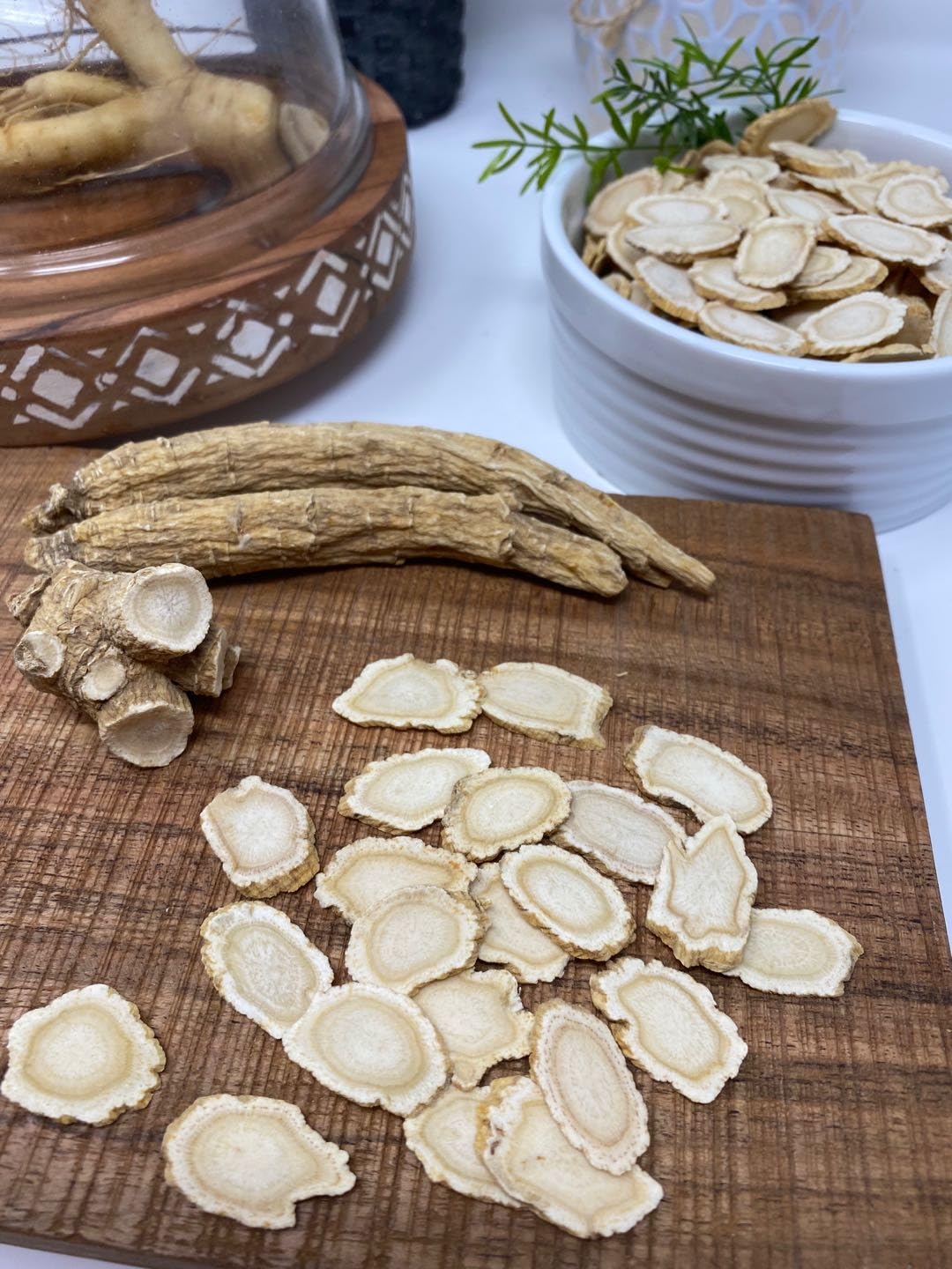 DABC OAK LAND American Ginseng Slices close-up view