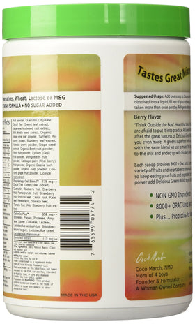 Greens World 8000 Delicious Greens 8000 Berry powder scoop
