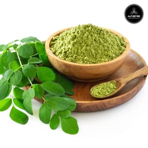 Naturevibe Botanicals Moringa Green Leaf Powder used in a smoothie